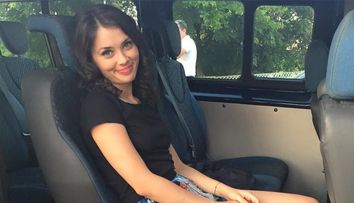 Anca Dumitra, fotografie de la filmările Las Fierbinți! Alături de cine apare actrița: „Un crai și două zâne”