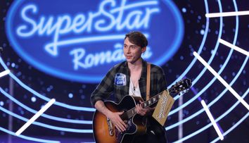 Cristian Lupașcu a obținut biletul auriu pentru etapa următoare, după ce a cântat o melodie la chitară 