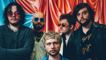 Dimitri’s Bats lansează un nou EP - „The greatest pleasure and the greatest pain” pe 27 martie la Club Control