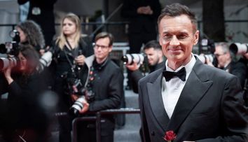Actorul Julian McMahon a decedat. Mesajul sfâșietor al soției: 