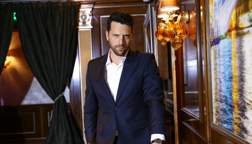 Vlad și Ștefan sunt în fața celei mai periculoase partide de poker. Ce va urma aflăm luni, într-un nou episod de la 20:30