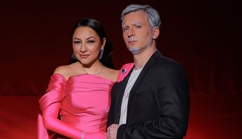 Andra și The Motans au lansat videoclipul piesei „Înapoi în viitor”. Cum arată Denis Roabeș în rolul unui bărbat în etate