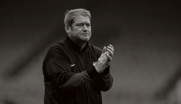 Fostul antrenor de la Liverpool și Chelsea s-a sinucis. Mesajul fiului său este devastator: „Te rog, nu-ți lua viața...”