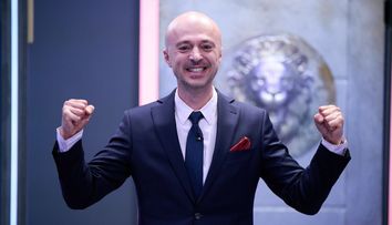 Patru Lei l-au ofertat, dar bătălia s-a dat între Bogdan Micu și Mohammad Murad. Cu cine a bătut palma Andrei Roșu