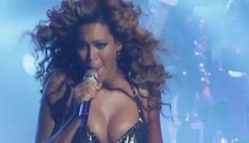 Beyonce, insarcinata, dar mai apetisanta ca niciodata. A facut un <span style=