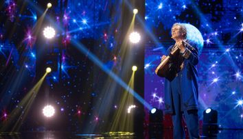 Românii au talent, 26 aprilie. Cristian Mihai Mihăescu, un profesor de chitară dedicat folclorului autentic: „Mi se pare că sună din poveste”