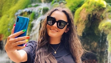 Alexia Eram, mai ceva ca în Baywatch! Costumul de baie electrizant care a atras toate privirile