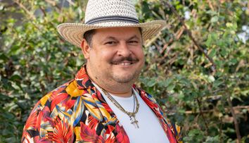 Mihai Bobonete a prăjit cartofi lângă rulotă, pe platoul de filmare „Las Fierbinți”. Reacția lui Rait: „Ah, ce-o să mai mâncăm acum, abia aștept”