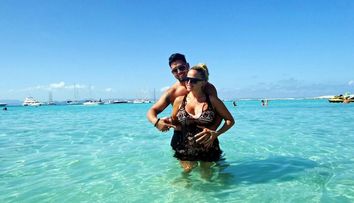 Anda Adam, in costum de baie in a sasea luna de sarcina. Cum arata vedeta pe o plaja din Ibiza