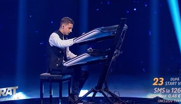 Românii au talent 2022 - semifinala 2.  Emanuel Ion a primit aplauze în picioare. ”Îl ai pe Dumnezeu în viața ta” 