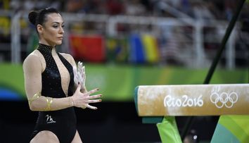 Catalina Ponor, asa cum rar ai mai vazut-o. Cat de bine arata gimnasta in costum de baie 