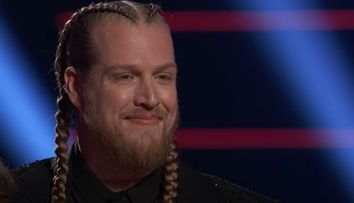 Cine este Huntley, tatăl a doi copii, care a câștigat „The Voice 2023” din SUA. Momentul lui din finală, când a cântat la chitară cu Niall Horan, a fost senzațional