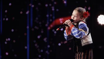 Românii au talent, 18 aprilie 2025. Andreea Tîrnăucă, eleva de 7 ani din Botoșani care te emoționează până la lacrimi cu povestea ei de viață: „Tata ne-a părăsit, că așa a vrut el”