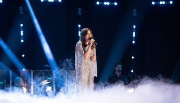 Au mai rămas doar 8 concurenți în competiția Vocea României! În această seară, putem urmări LIVE Semifinala acestui sezon