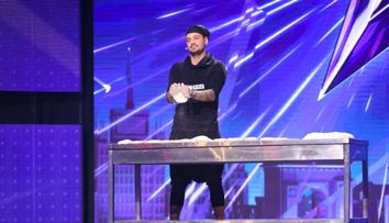 George Toader a făcut show total cu aluat de pizza, la Românii au talent, sezonul 9