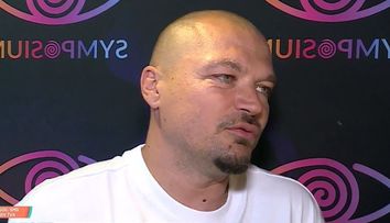 Puya, un familist convins. „Nu sunt romantic,dar cumpăr flori când trebuie”