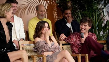 Scena de amor care trebuia să apară în ultimul episod al sezonului 3 din serialul „The White Lotus”. Cine sunt actorii pe care fanii n-au avut ocazia să-i vadă împreună