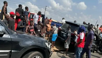 Boxerul Anthony Joshua, rănit într-un teribil accident de mașină în Nigeria. Doi oameni, decedați pe loc