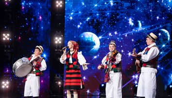 „Două perechi de frați” au venit la Românii au talent cu un moment fabulos de folclor din Maramureșul istoric. Andra: „Tot ce vine din zona asta e atât de colorat și de energic”