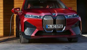 BMW iX aduce viitorul mai aproape. Ce oferă puterea electrică ghidată de inteligență
