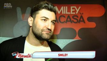 Asa mama, asa Smiley. Uite cat de bine seamana artistul cu mama lui