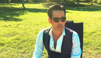 Stefan Banica are piesa noua si videoclip: “Ce e dragostea?”. <span style=
