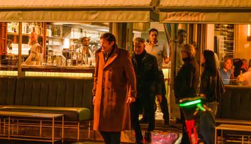 Împăcarea anului la Hollywood! Paparazzii l-au surprins pe Pierce Brosnan alături de fiul cel mare, cu care a rupt orice legătură în urmă cu 20 de ani. Christopher s-a luptat cu dependența de droguri