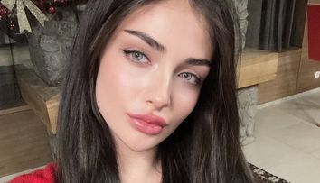 La o zi după scandalul cu Iuliana Beregoi, Andreea Bostănică a înregistrat o piesă despre care spune că are versuri 