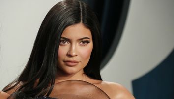Kylie Jenner, 10 milioane de like-uri pentru o fotografie topless! Cum a fost surprinsă vedeta