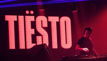 Cum arată soția și fiica lui Tiesto. Imagini adorabile cu familia celebrului DJ
