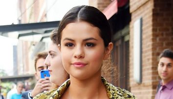Rochia care ii face picioarele sa para interminabile. Pozele sexy pentru care Selena Gomez a primit mii de like-uri