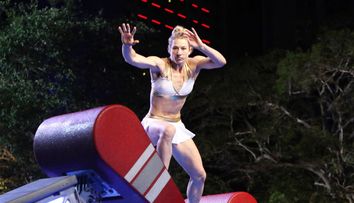 Femeia Fantastică a show-ului American Ninja Warrior le ține pumnii românilor: „Asta e șansa voastră”