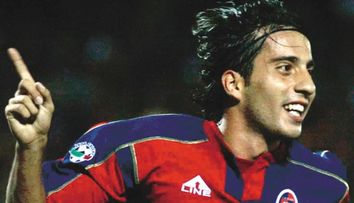 Un celebru fotbalist a fost găsit mort, cu o rană la cap, în camera lui de hotel! Ce a făcut cu doar câteva ore înainte de a muri