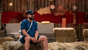 Surpriză pentru concurenții de la Ferma. Orășeni vs. săteni. Augustin Viziru a revenit în competiție