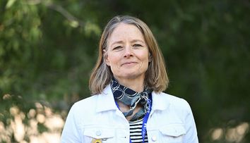 La 62 de ani, Jodie Foster a renunțat la machiaj și alte artificii. A apărut cu părul cărunt și cu ridurile la vedere