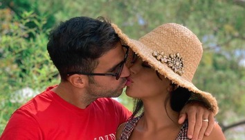 Cesc Fabregas și soția sa, surprinși la plaja, în Saint-Tropez. Cum a impresionat Daniella în costum de baie
