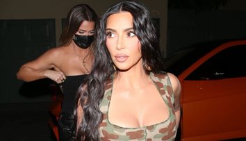 Kim Kardashian, pictorial la piscină și concurs cu premii după ce a trecut de 225 de milioane de fani pe Insta