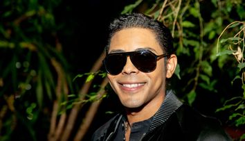 Brandon Howard, cântărețul despre care s-a zvonit că e fiul lui Michael Jackson, va reprezenta SUA la Intervision 2025, Eurovisionul rusesc