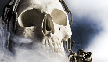 13 blesteme - morti inexplicabile,<span style=