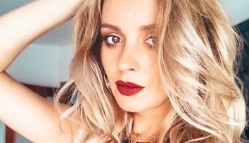 Diana Dumitrescu în costum de baie. Cum arată actrița în a opta lună de sarcină