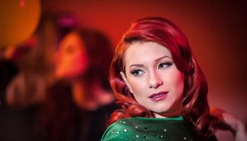 Alina Chinie de la RedBlonde i-ar face lui Maruta un tricou cu mesajul 