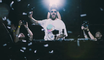 James Hype a adus pentru prima dată show-ul Stereohype la București la Laminor Arena în fața a peste 3000 de oameni