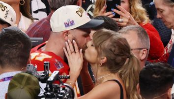 Taylor Swift i-a eclipsat pe toți jucătorii la finala Super Bowl. Dezlănțuită în tribune și pasională în brațele iubitului