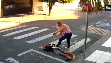 Un ofiter de politie a impuscat si omorat un hot inarmat, in apropierea unei scoli gimnaziale