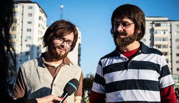 Doi frați într-un experiment curajos! George și Iulian Safir intră sub acoperire, de la ora 22:30, la PRO TV!