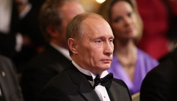 Vladimir Putin si Dmitri Medvedev, eroii unei carti de colorat pentru copii! FOTO