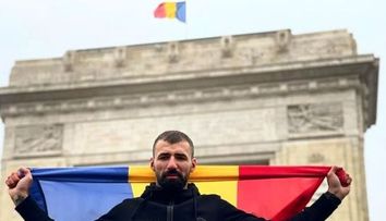 Cătălin Moroșanu și Bogdan Stoica, supergală de kickboxing! Bogdan Stoica: 