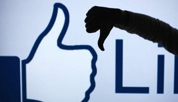4 din 10 utilizatori de Facebook spun ca ii enerveaza asta. Ce faci si tu online, fara sa-ti dai seama