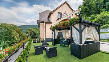 (P) Casa Moritz Brașov, de la perioada interbelică la mașinile electrice!
