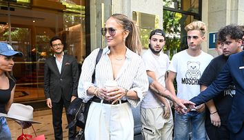 Reacția lui Jennifer Lopez când nu a fost lăsată să intre într-un magazin de lux din Istanbul. Ce i-a spus agentului de pază care a oprit-o